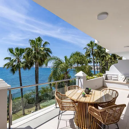 El Paseo - Gerenoveerd Met Zeezicht Apartamento Estepona